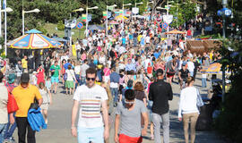 Medikai krauna kuprinę poilsiautojams. Ką pasiimti ir kaip ilsėtis?