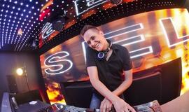 SEL koncerto "afterparty" - maudynės šampane