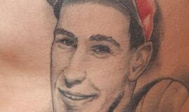 Broliai Maciai. Tatuiruotės