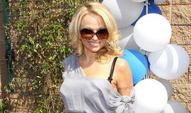 Pamela Anderson ketina bėgti maratoną