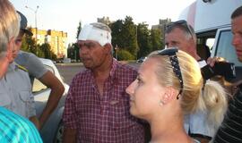 Per raudoną važiavusi moteris sukėlė avariją