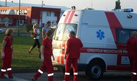 Per raudoną važiavusi moteris sukėlė avariją