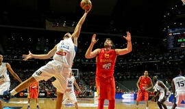 Prancūzijoje išsigelbėję ispanai ir toliau išlieka nesuklupę