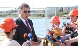 Premjeras tikisi, kad SGD terminalas nevėluos