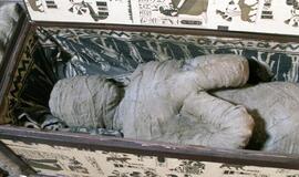 Vokietija: berniukas palėpėje rado sarkofagą su mumija