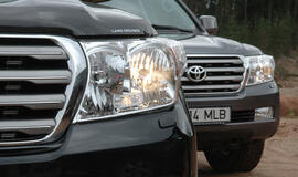 Iš vieno garažo pavogė dvi "Tojotas"