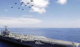 JAV lėktuvnešis juda Raudonosios jūros link, ruošiamasi galimai Sirijos atakai