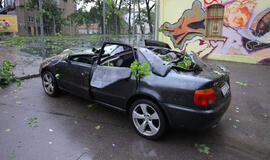 Lietuvoje nuo gamtos stichijų nukentėjo 4 kartus daugiau automobilių