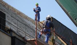 Mažinti darbuotojų skaičių žada 20 proc. apklaustų statybos įmonių vadovų