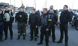 Baikeriai nustebino neįgalų draugą