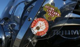 Baikeriai nustebino neįgalų draugą