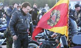 Baikeriai nustebino neįgalų draugą