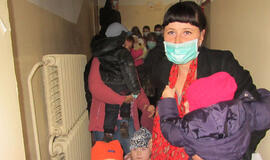 "Naminuko" vaikai susidomėję stebėjo ugniagesių darbą