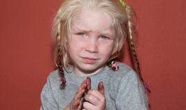 Sulaikyta mergaitę nusipirkusi graikų pora