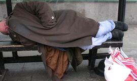 Vengrijoje benamiams uždrausta miegoti gatvėse ir aikštėse