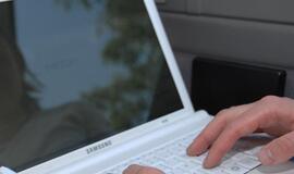 Vis daugiau sergančiųjų ligos pašalpos prašo internetu