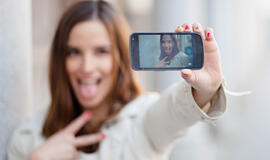 Anglų kalbos metų žodžiu paskelbtas "selfie"