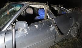 Palikęs sužeistą draugą, vairuotojas pabėgo