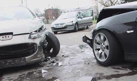 Girto vairuotojo sukeltoje avarijoje dužo trys automobiliai