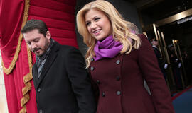 Kelly Clarkson laukiasi pirmagimio