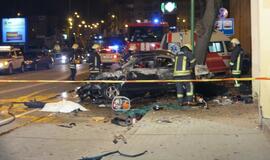 Kraupi avarija miesto centre: du žuvo, vienas sunkiai sužeistas