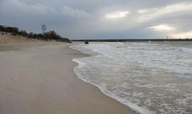 Baltijos jūra graužia Melnragės krantus