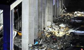 Latvijoje įlūžo parduotuvės "Maxima" stogas