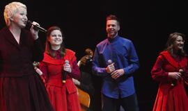 Žiūrovų minia sostinėje pasitiko su orkestru atliekamas geriausias "Tele Bim-Bam" dainas