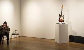 Brangiausiai istorijoje parduota gitara - Bobo Dylano