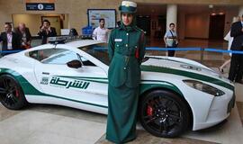 Dubajaus policija greita. Ir turtinga