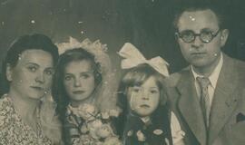 Klaipėdos akvarelės: namai ir žmonės (317)