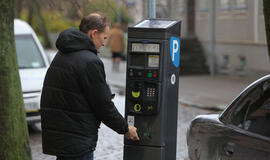 Kodėl kalbininkams tiko bordiūras, o "parkingas" - ne