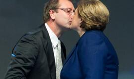 Loretai Graužinienei pataria rinktis: meilė sūnui arba Viktorui Uspaskichui