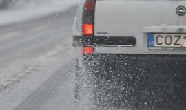 Rajoniniuose keliuose vairuotojai turi būti budrūs