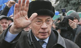 Atsistatydino Ukrainos premjeras Mykola Azarovas