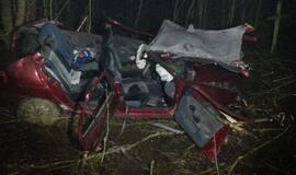 Avarija Skuodo rajone: vienas žmogus žuvo, 4 sužeisti