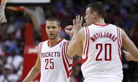 Donatas Motiejūnas rungtynėse su "Thunder" pelnė 15 taškų