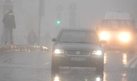 Tauragės ir Pagėgių rajonuose eismo sąlygas sunkina plikledis ir rūkas