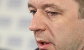 Nenoras įskaityti piliečių parašų už referendumą – tyčiojamasis iš savęs ir pilietinės visuomenės