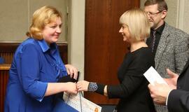 Apdovanoti gražiausių vitrinų puošėjai