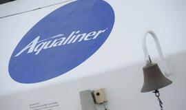 Į klaipėdą atgabentas keltas, kuris plaukios į Nidą