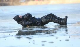 Ugniagesiai vaidina skęstančiuosius