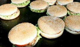 Seksas pornografijos prisižiūrėjusiems paaugliams - kaip greito maisto užkandinė