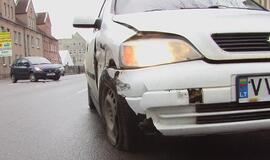 Susidūrė merginų vairuojami automobiliai