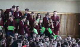 Vytauto Didžiojo gimnazijoje - gyva trispalvė