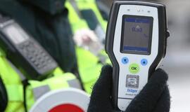 Vaikus į šventę vežęs neblaivus autobuso vairuotojas užmigo