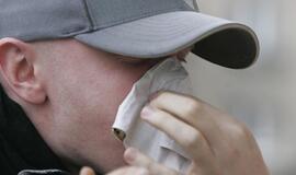 Gripas ir jam artimos ligos dar nenori trauktis