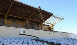 Klaipėdos stadione griaunama VIP tribūna