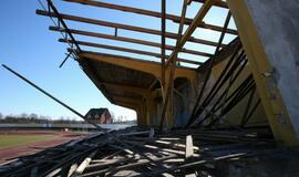 Klaipėdos stadione griaunama VIP tribūna