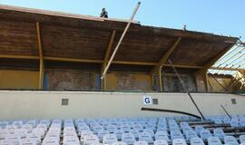 Klaipėdos stadione griaunama VIP tribūna